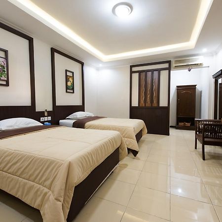 威士马加加酒店 Bojonegoro 外观 照片