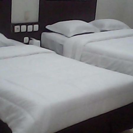 威士马加加酒店 Bojonegoro 外观 照片